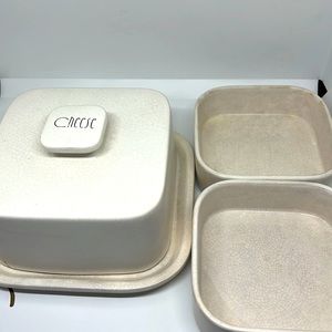 Till Cheese and Cracker Set.